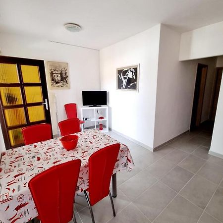 Apartmani Mw, Crveni Apartman Baska  Ngoại thất bức ảnh