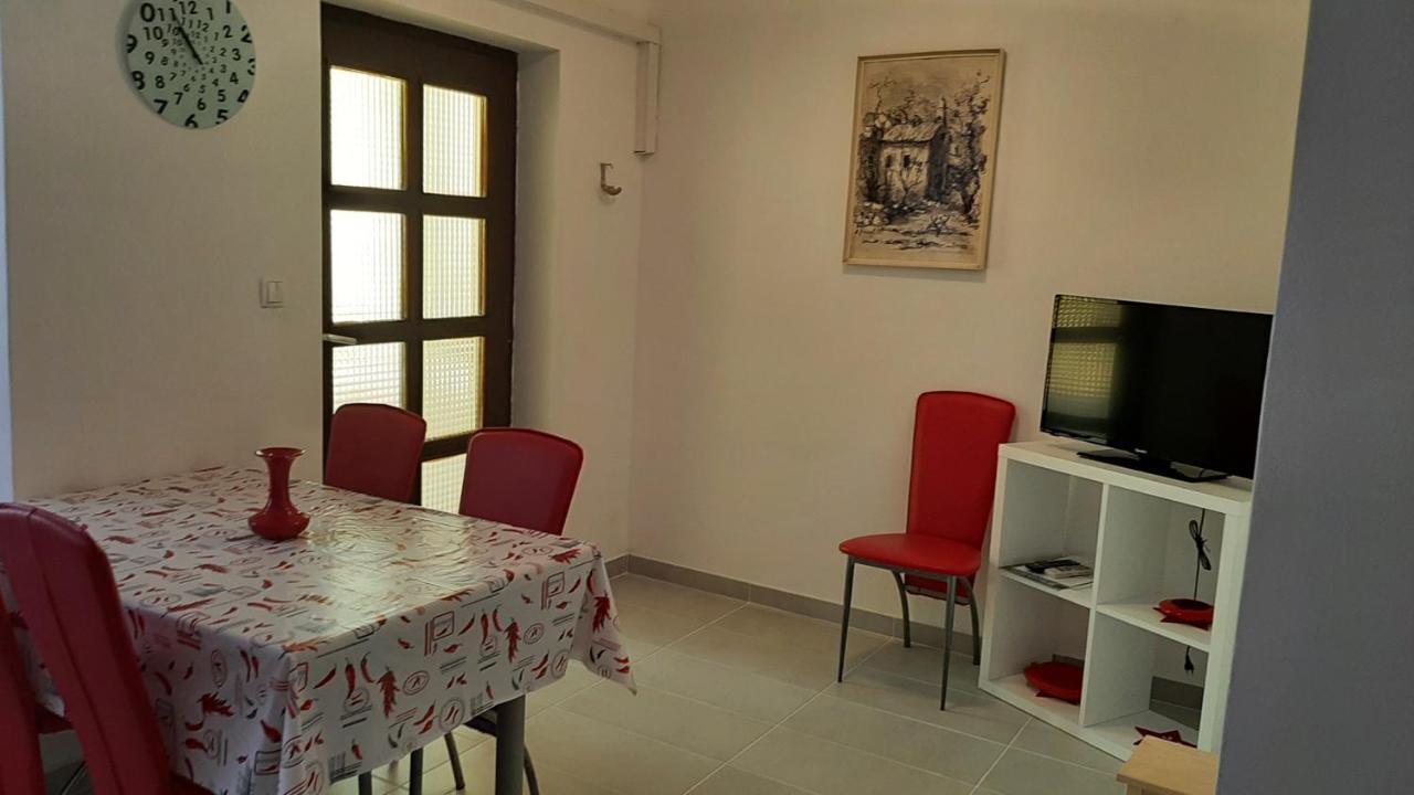 Apartmani Mw, Crveni Apartman Baska  Ngoại thất bức ảnh