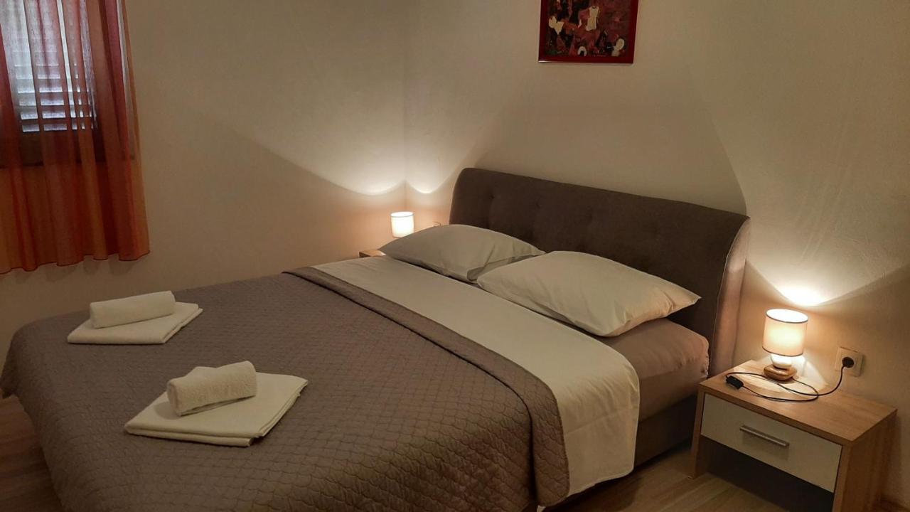 Apartmani Mw, Crveni Apartman Baska  Ngoại thất bức ảnh