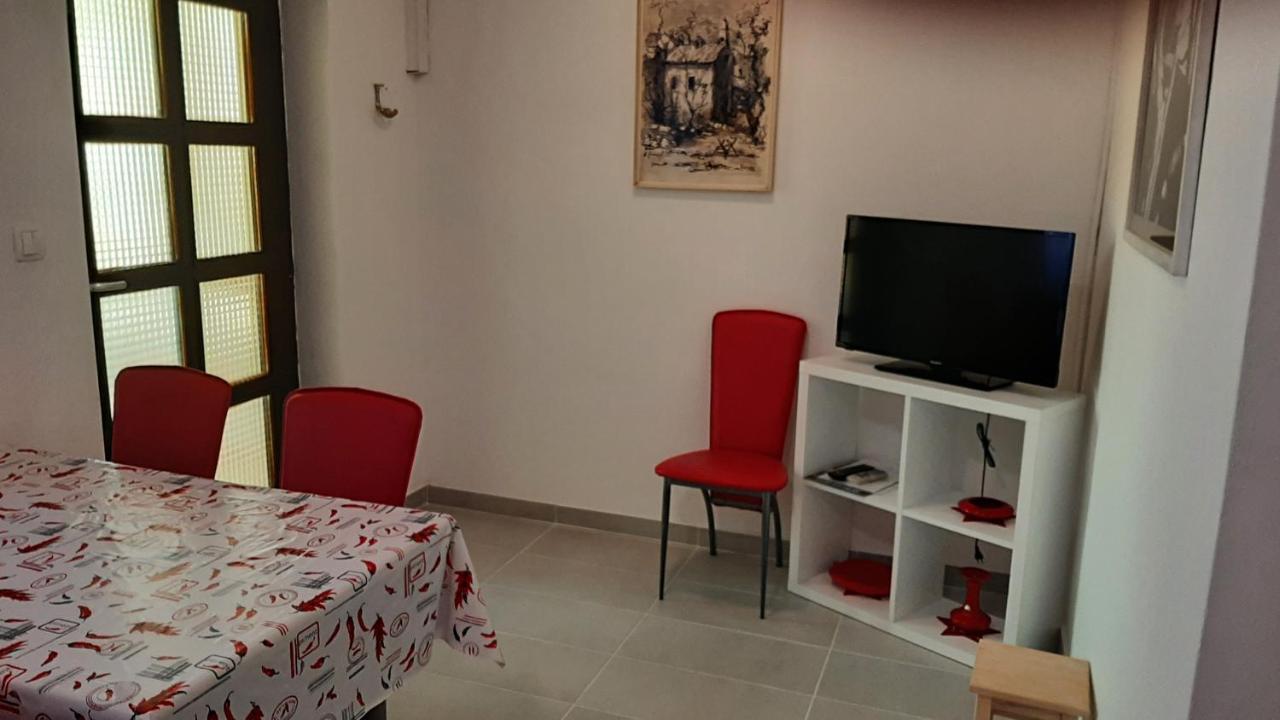 Apartmani Mw, Crveni Apartman Baska  Ngoại thất bức ảnh