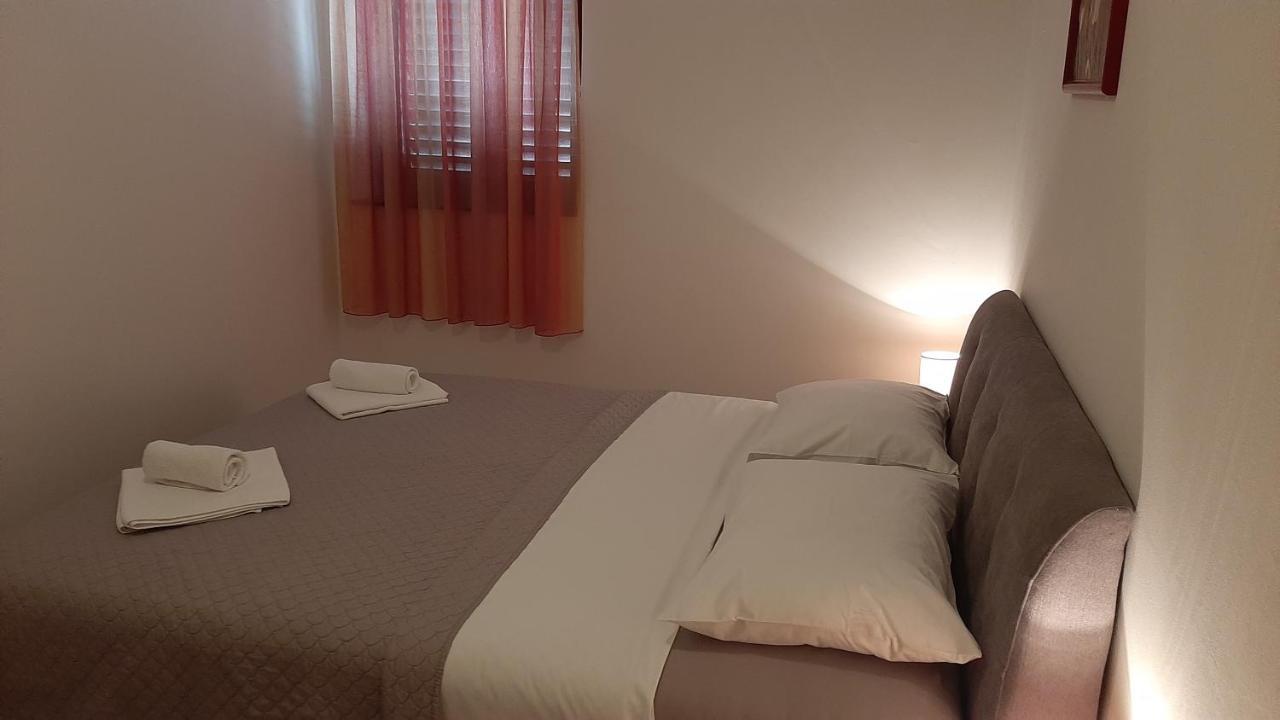 Apartmani Mw, Crveni Apartman Baska  Ngoại thất bức ảnh