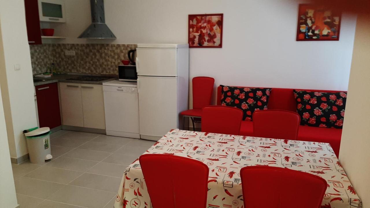 Apartmani Mw, Crveni Apartman Baska  Ngoại thất bức ảnh
