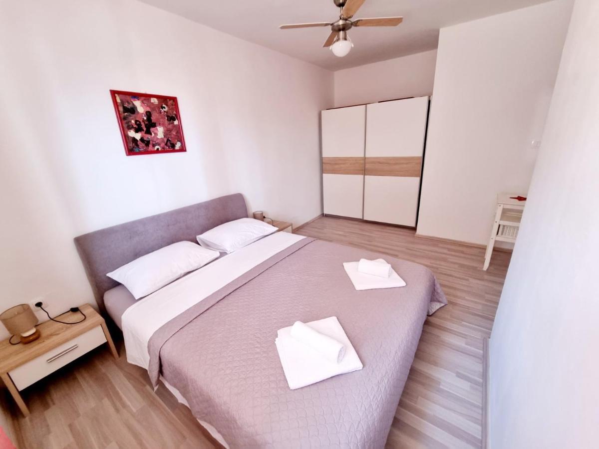 Apartmani Mw, Crveni Apartman Baska  Ngoại thất bức ảnh