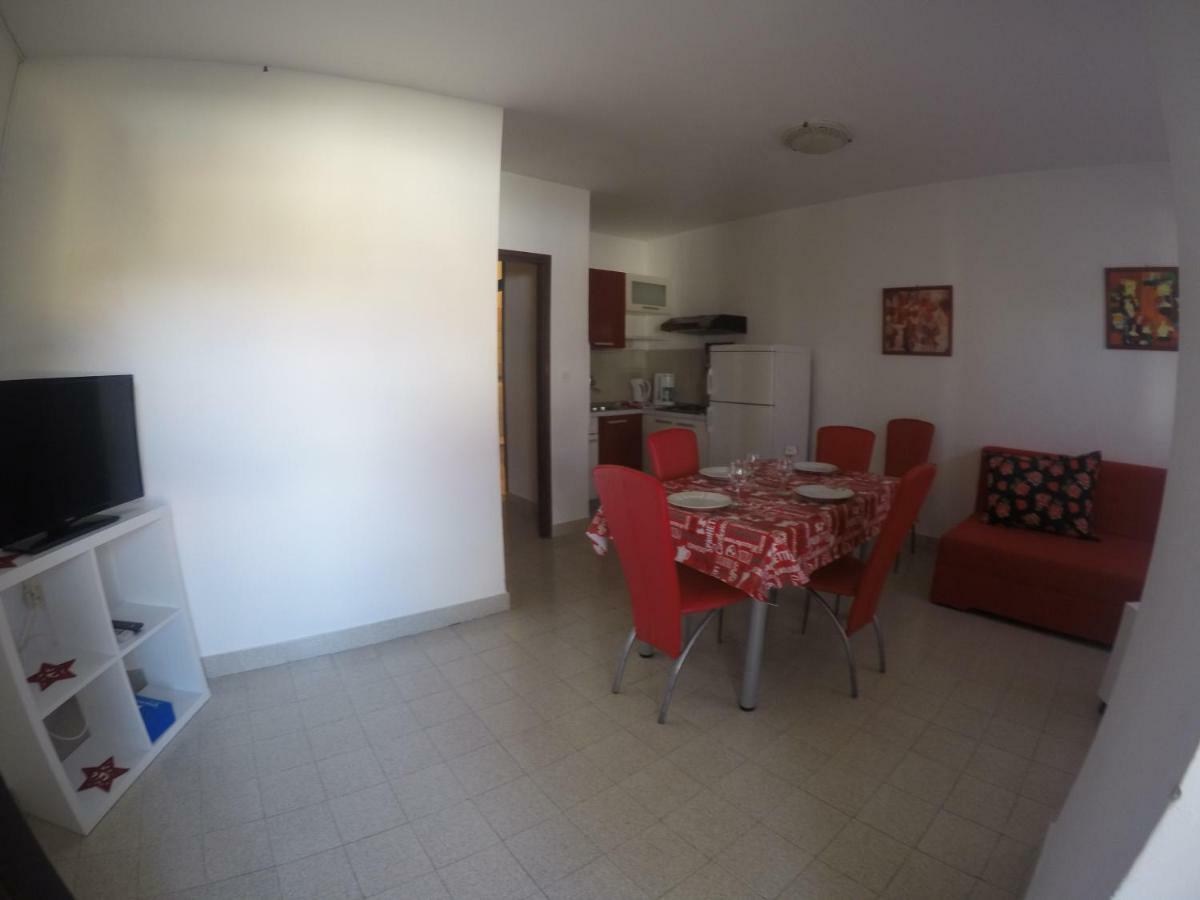 Apartmani Mw, Crveni Apartman Baska  Ngoại thất bức ảnh